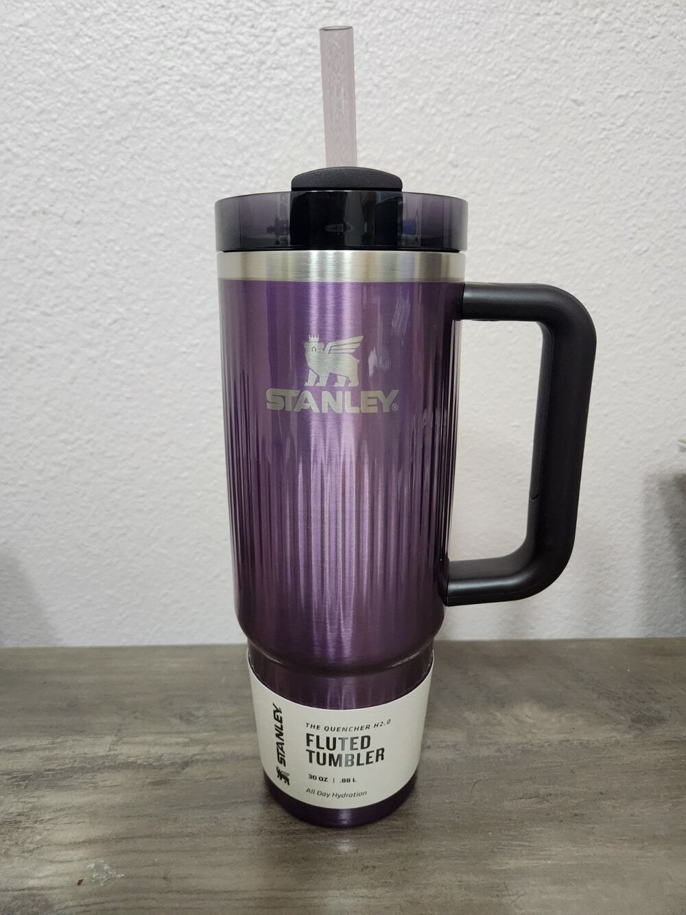 NEW - STANLEY The Quencher H2.0 Fluted Tumbler with Handle 30 Oz Wisteria Shine